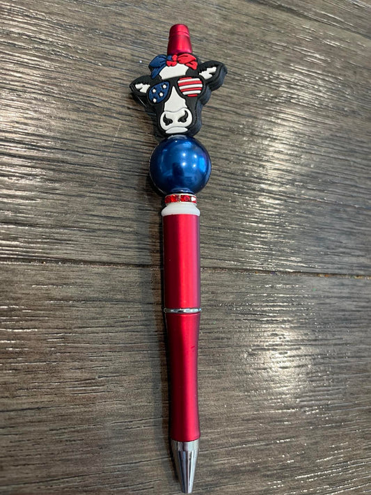 Red White and Moo Pen